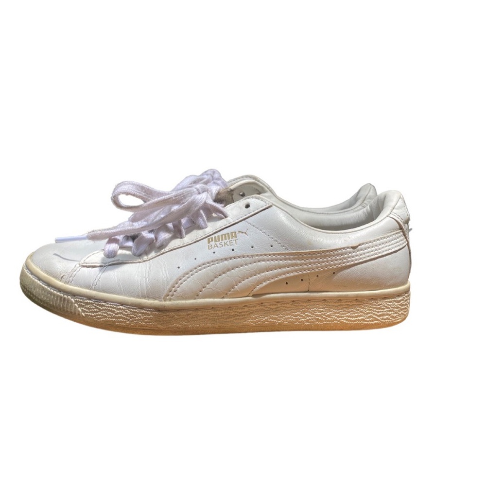 White leather  ‘PUMA’ “Basket” sneakers , size 7.5 women’s / 5.5 mens